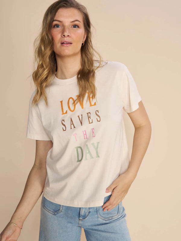Oh, you'll absolutely adore this chic tee— It's the perfect way to add a splash of colour to your wardrobe