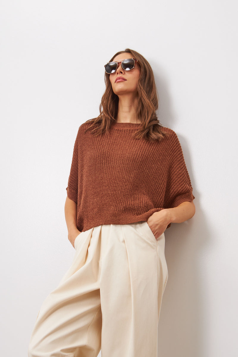 Style Emersyn is a boat neck relax fit fine knit sweater. Elbow sleeves Cotton linen luxury blend.