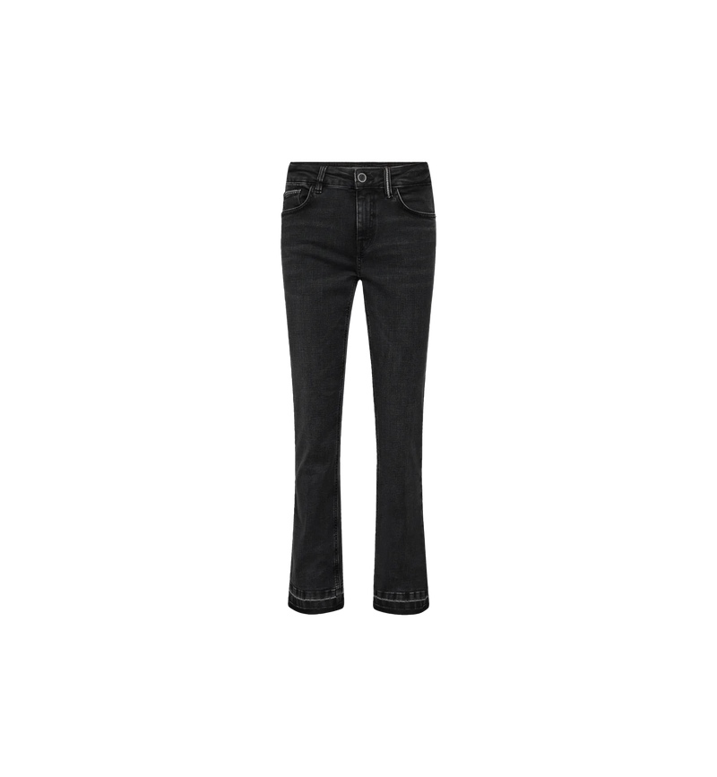 Rock'n'roll-inspired jeans, designed in a flattering flare fit and a chic high rise. They have a stylish silver embroidery at the coin pocket and belt loop.