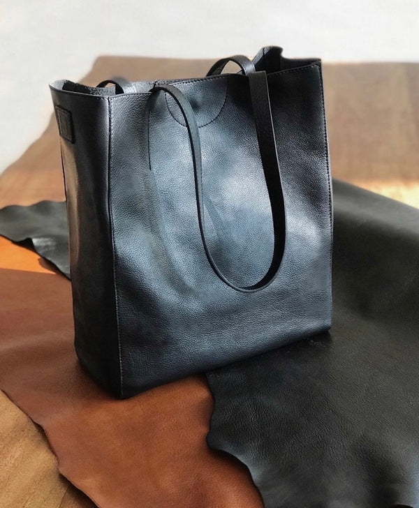 Giovana Vachetta Leather Tote