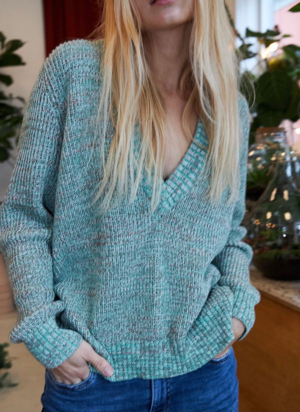 V Neck Sweater in Green Mix Seawool